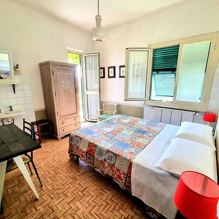 Casa Cambini Bed & Breakfast Marina di Massa Ngoại thất bức ảnh