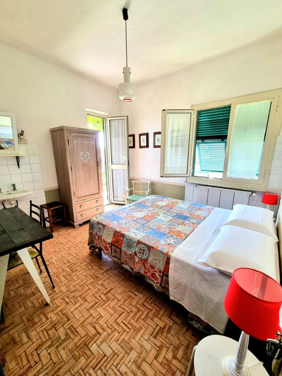Casa Cambini Bed & Breakfast Marina di Massa Ngoại thất bức ảnh