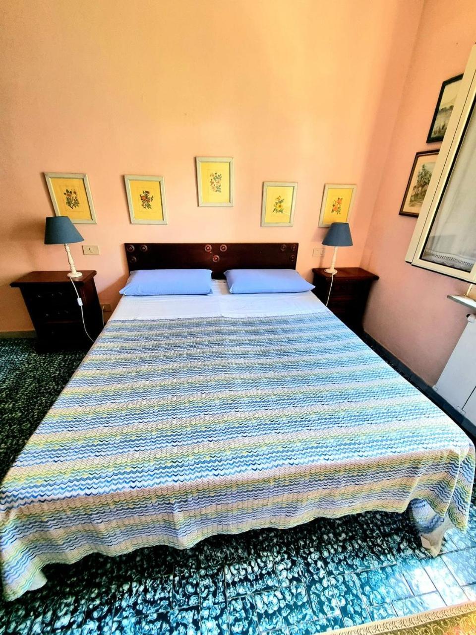 Casa Cambini Bed & Breakfast Marina di Massa Ngoại thất bức ảnh